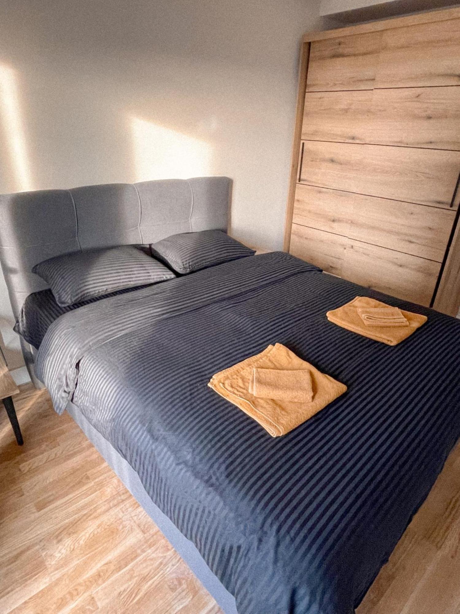 180° View Apartment In Diamond Building Skopje Exterior foto