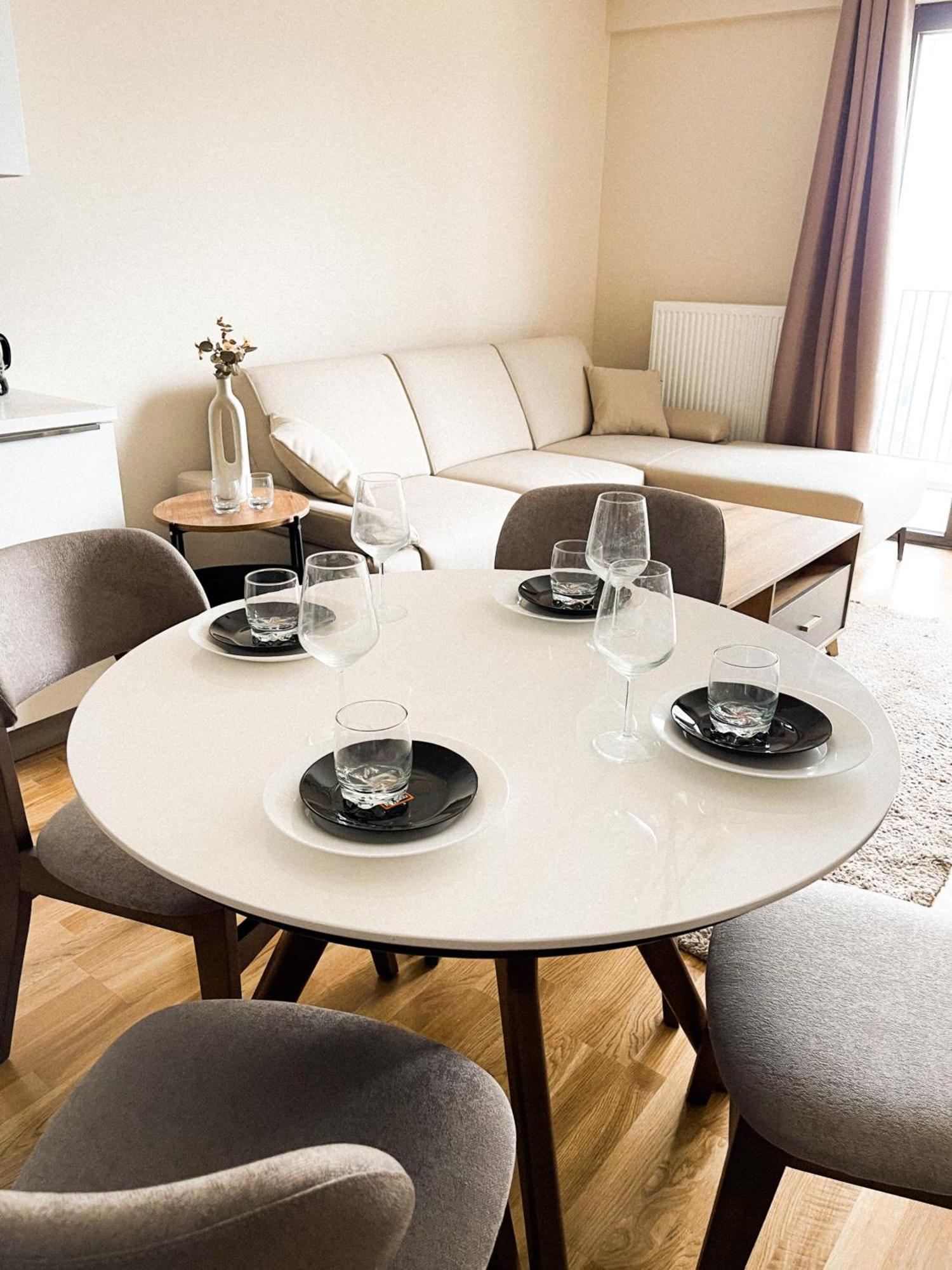 180° View Apartment In Diamond Building Skopje Exterior foto