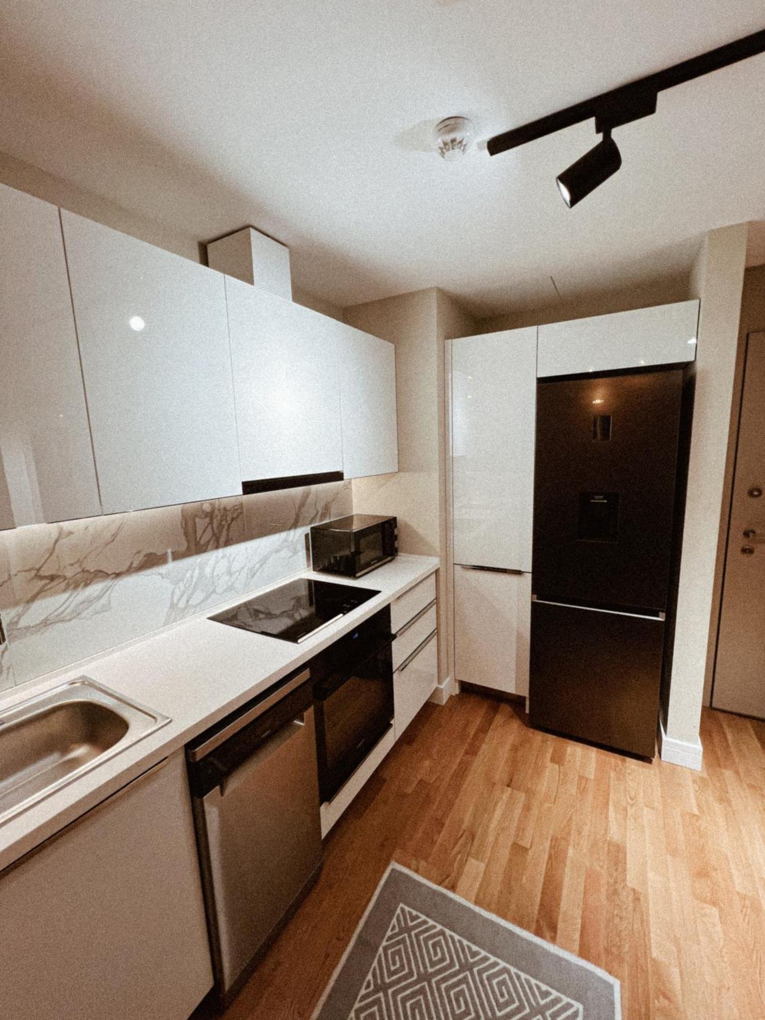 180° View Apartment In Diamond Building Skopje Exterior foto