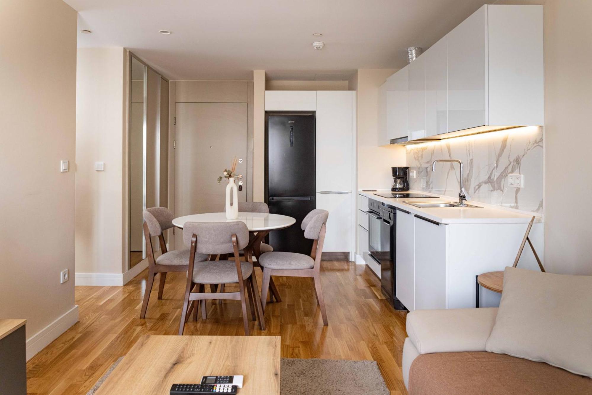 180° View Apartment In Diamond Building Skopje Exterior foto